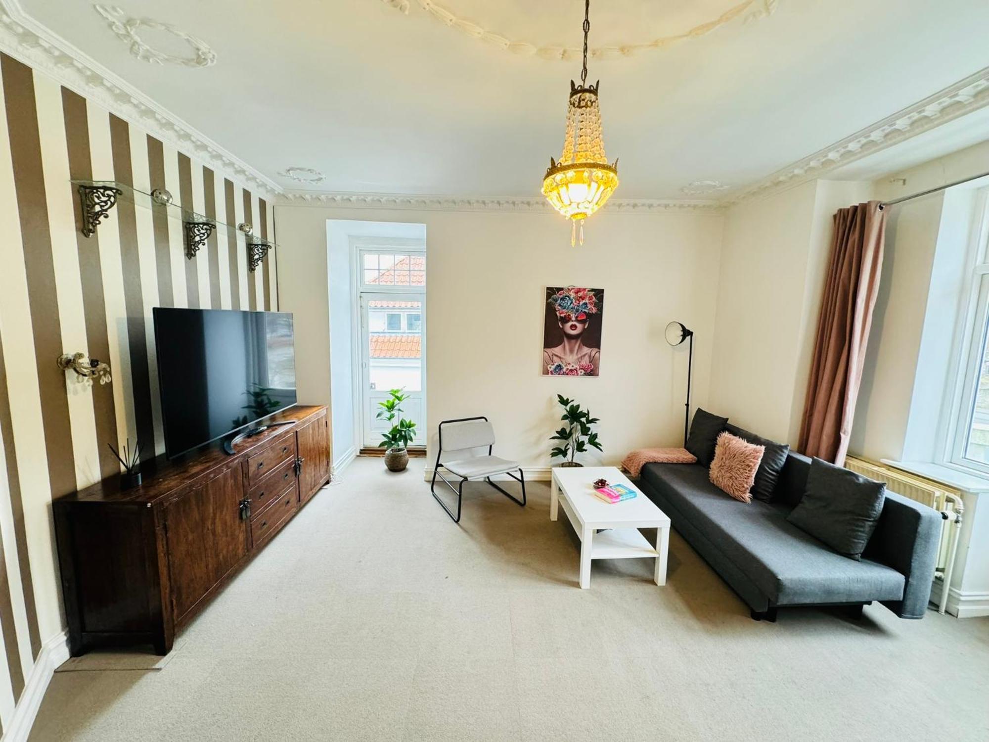 Aday - Villa Firenze - 2 Bedrooms Bright Apartment Aalborg Bagian luar foto